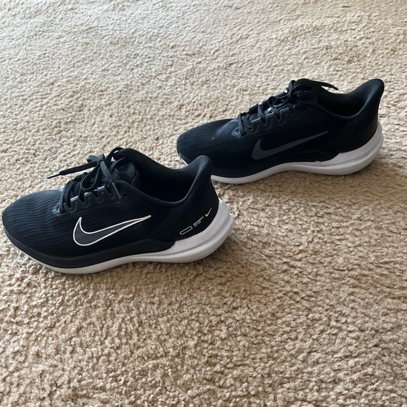 Nike Women’s Air Winflo 9 - Size 8.5 - Picture 1 of 6